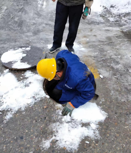 1702457464778041.png 雪天供热保供 盾安热力在行动.png